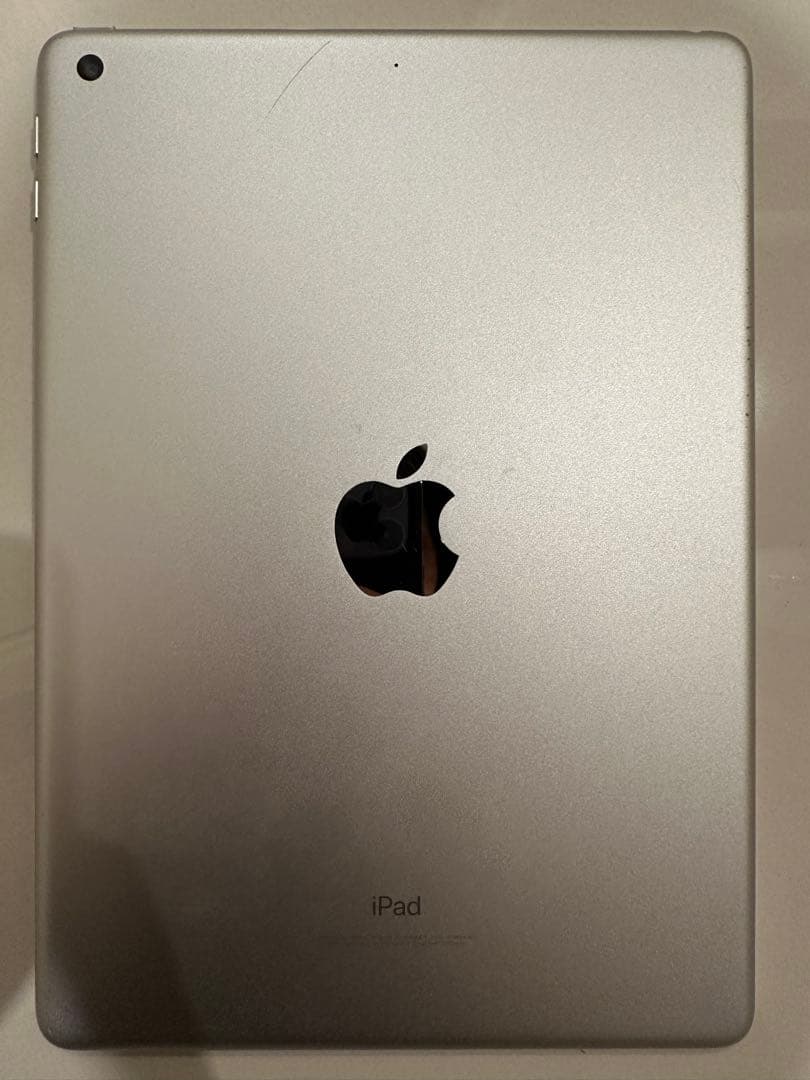Apple iPad 第5世代 32GB A1822箱付き