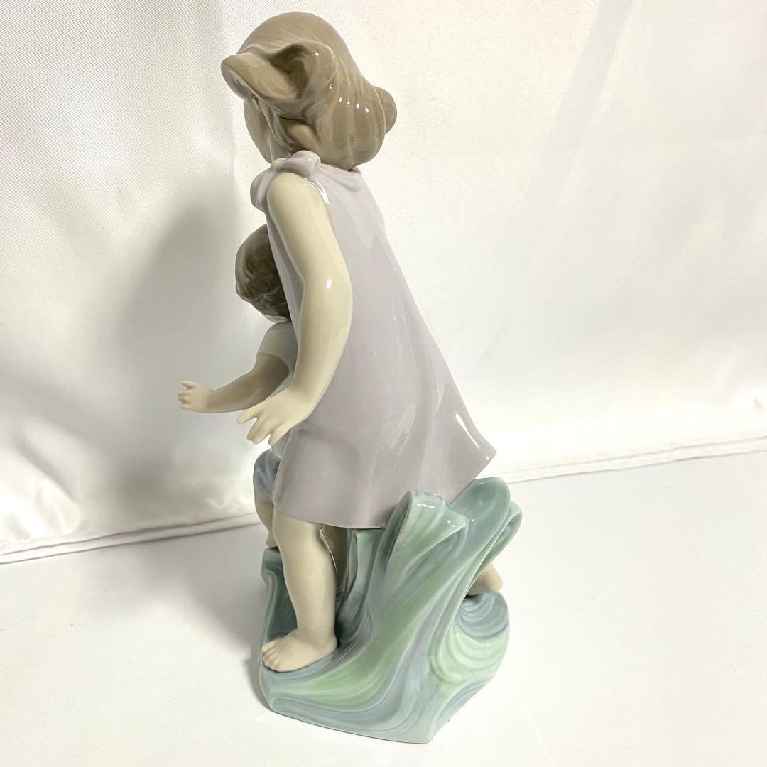 リヤドロ 一緒にいてあげるね 8214 フィギュリン 陶器