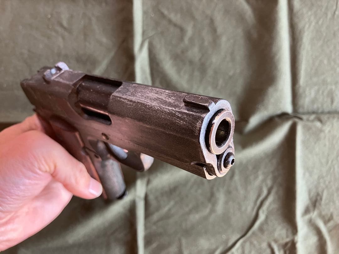 マルイ M1911A1 ダメージ塗装　マガジン3本、木製グリップ、デトニクス付き