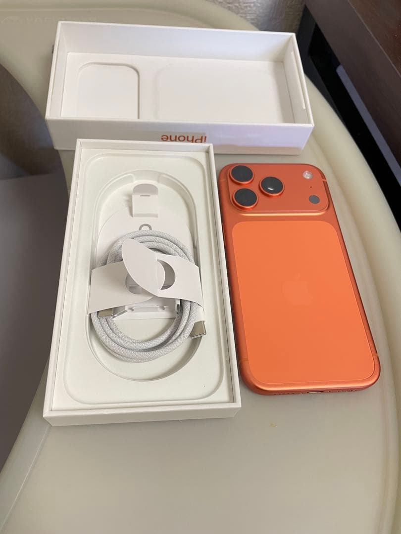 新品同様 iPhone17 Pro 512GB 香港版 デュアルSIM