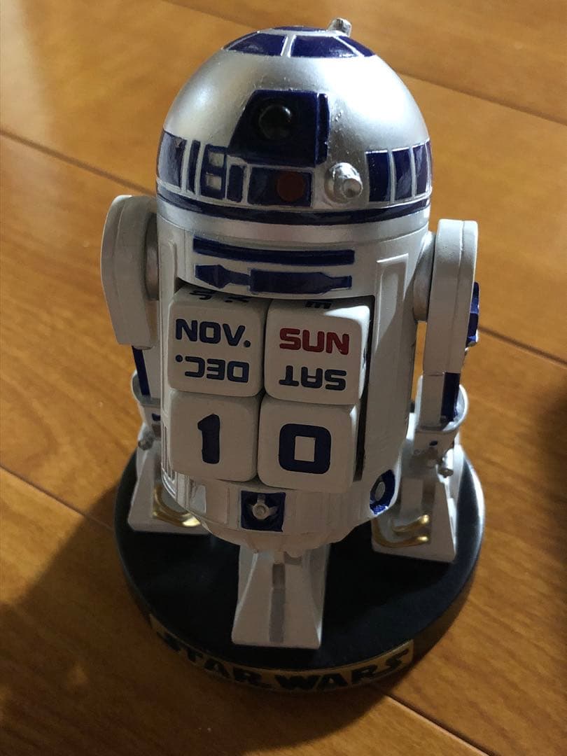 スターウォーズ　R2-D2万年カレンダー　フィギュア