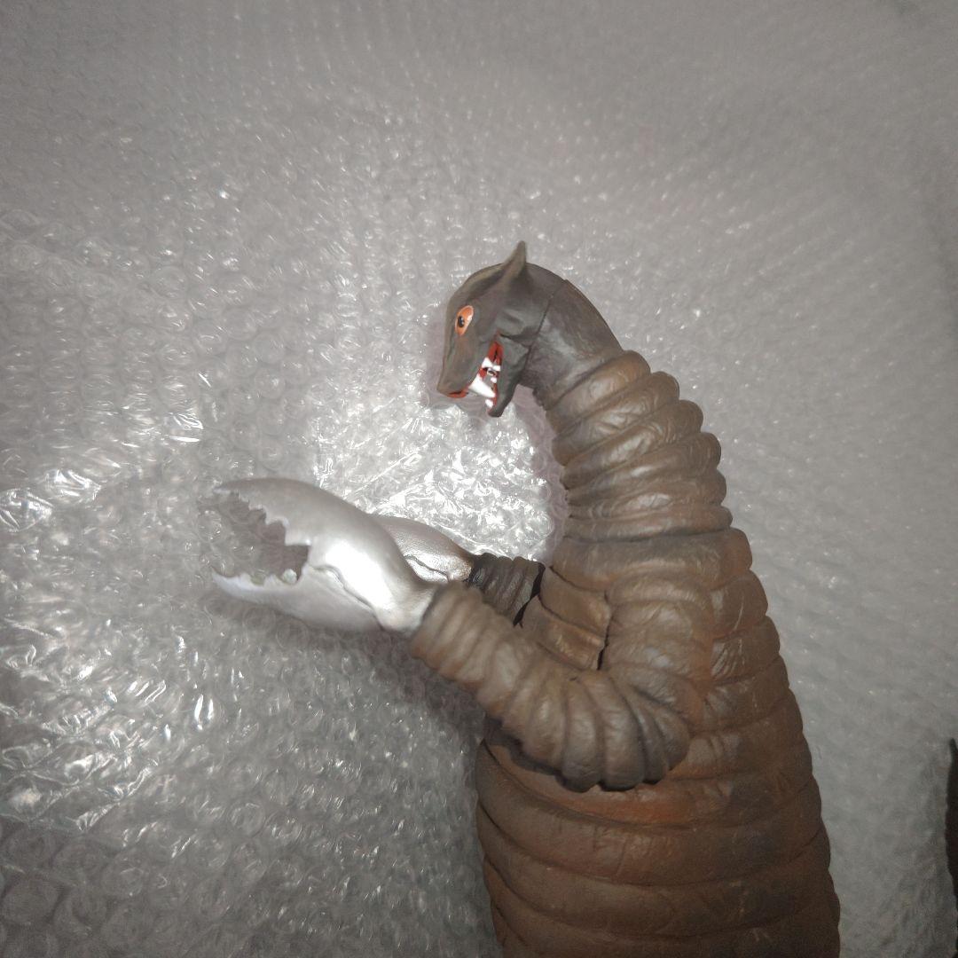大怪獣シリーズ　帰ってきたウルトラマン　サドラ　ソフビ　フィギュア