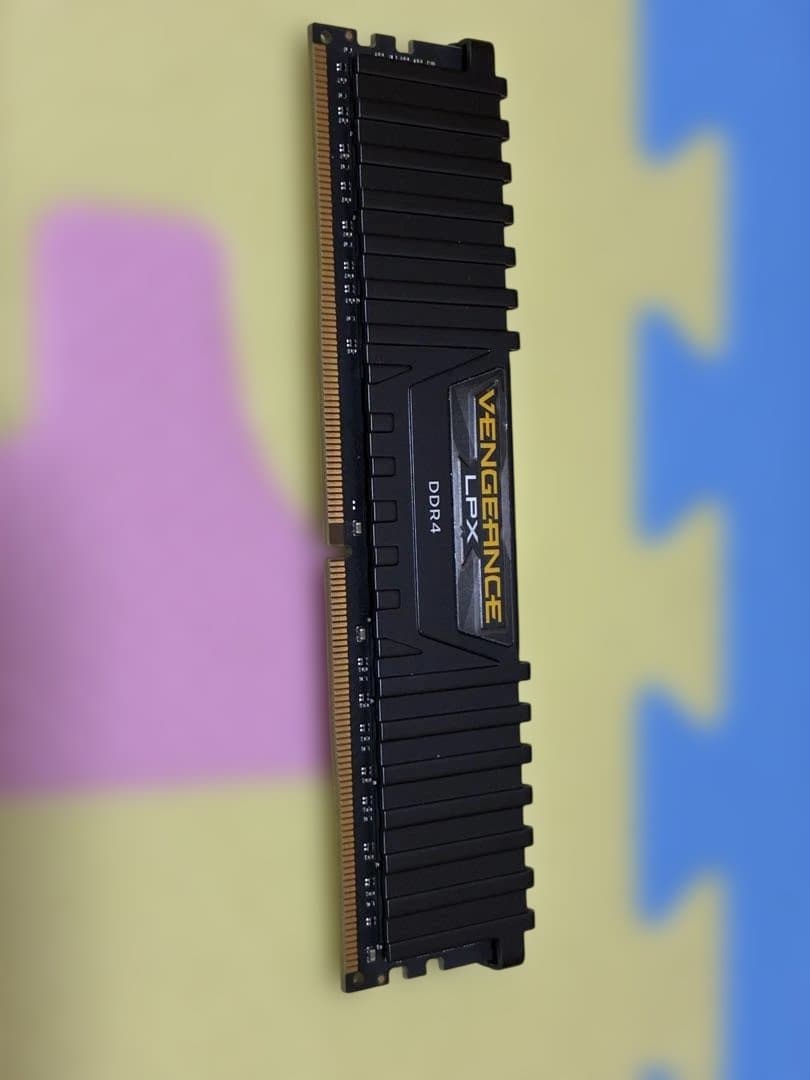 Vengeance DDR4 16GB 2666 1枚