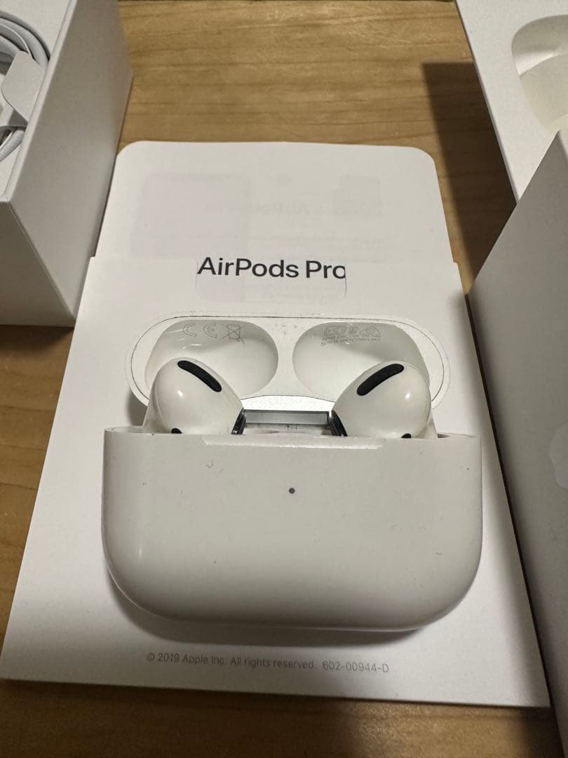 Apple AirPods Pro 本体　箱付き