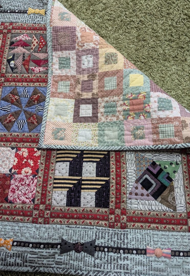 ハンドメイド　パッチワークタペストリー