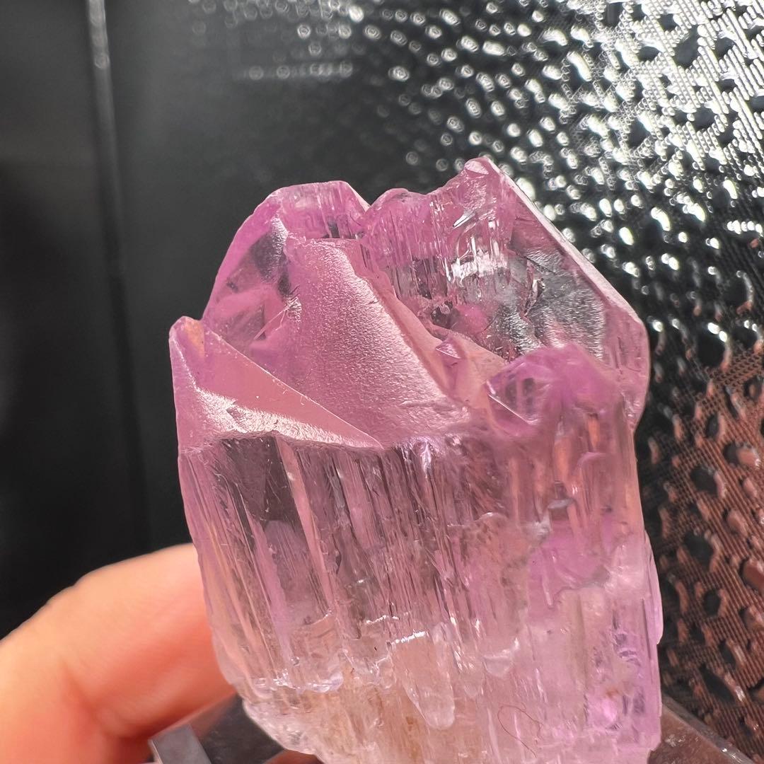 アフガニスタン・クナール産 クンツァイト 天然石 高品質 ピンクカラー