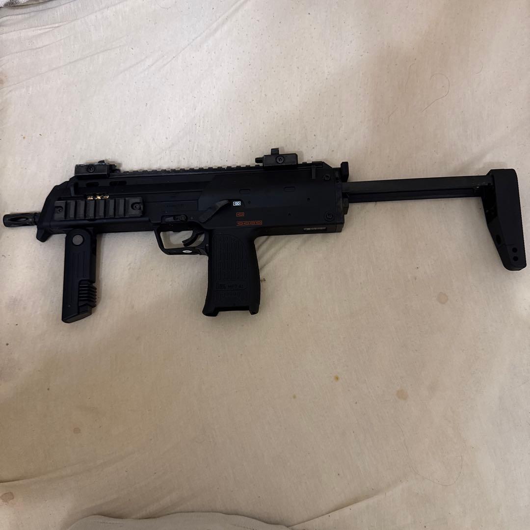 東京マルイ製 電動コンパクトマシンガン MP7A1 バッテリー付き