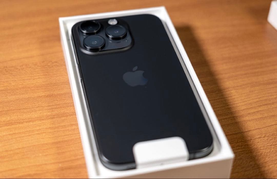 iPhone15pro256GB ブラックチタニウム