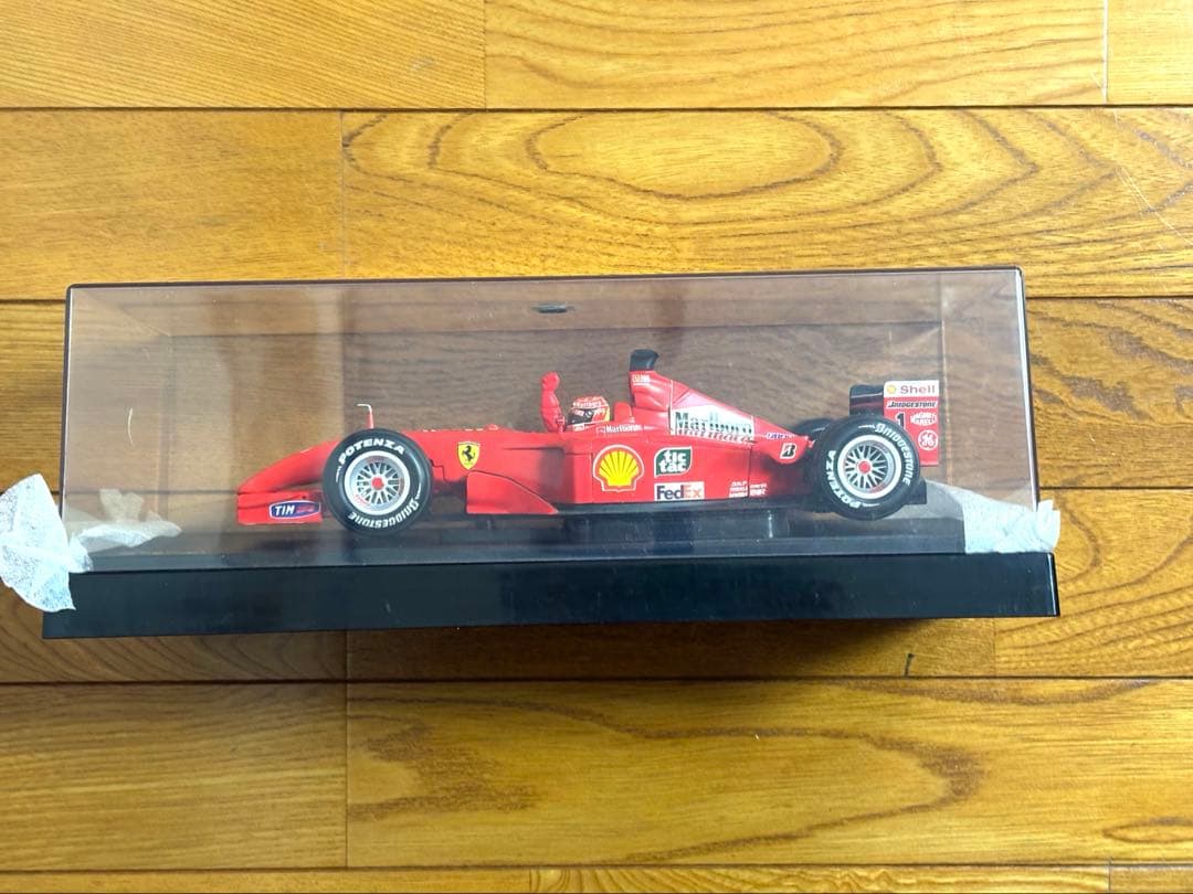 Ferrari F1 2001 WORLD CHAMPIONS 1/18ミニカー