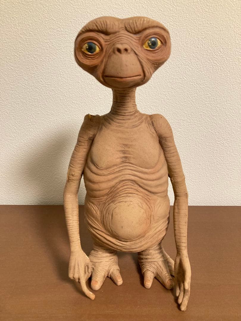 カ*ズ様 E.T. ET ネカ フィギュア NECA