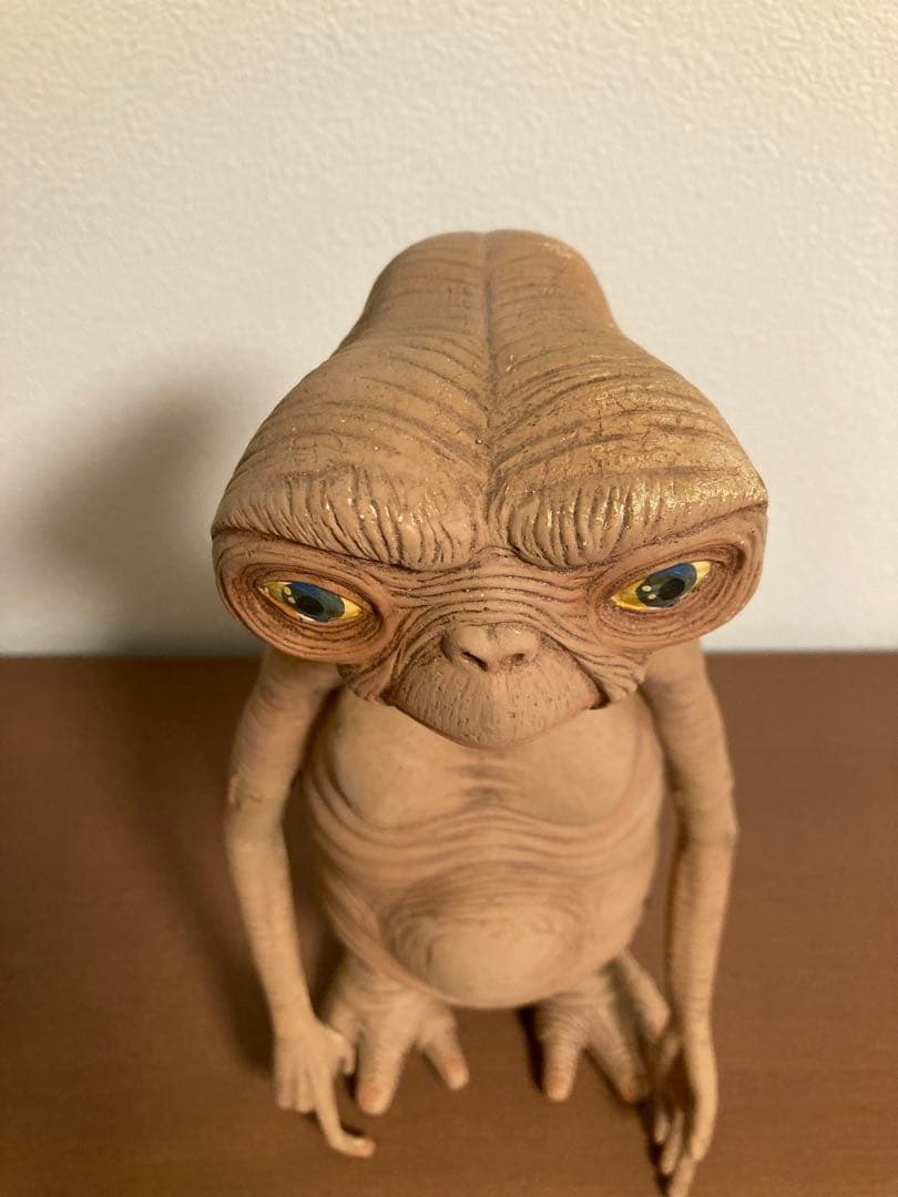 カ*ズ様 E.T. ET ネカ フィギュア NECA
