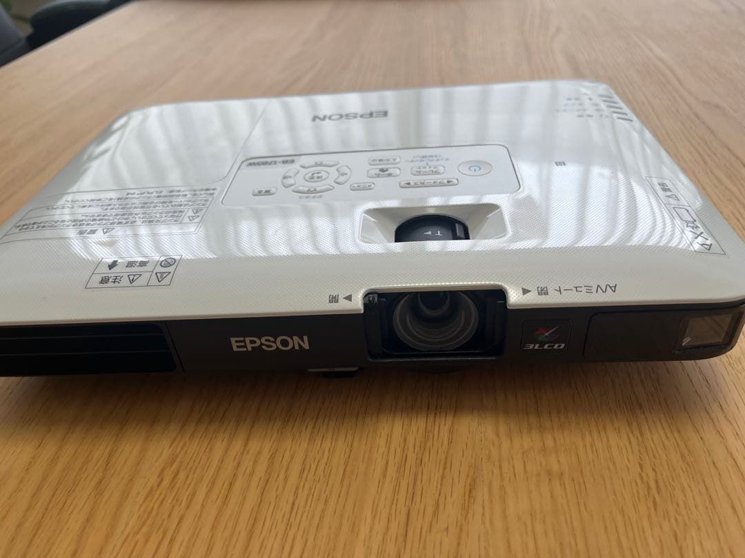 【未使用に近い】EPSON EB-1785W / プロジェクターお買い得品