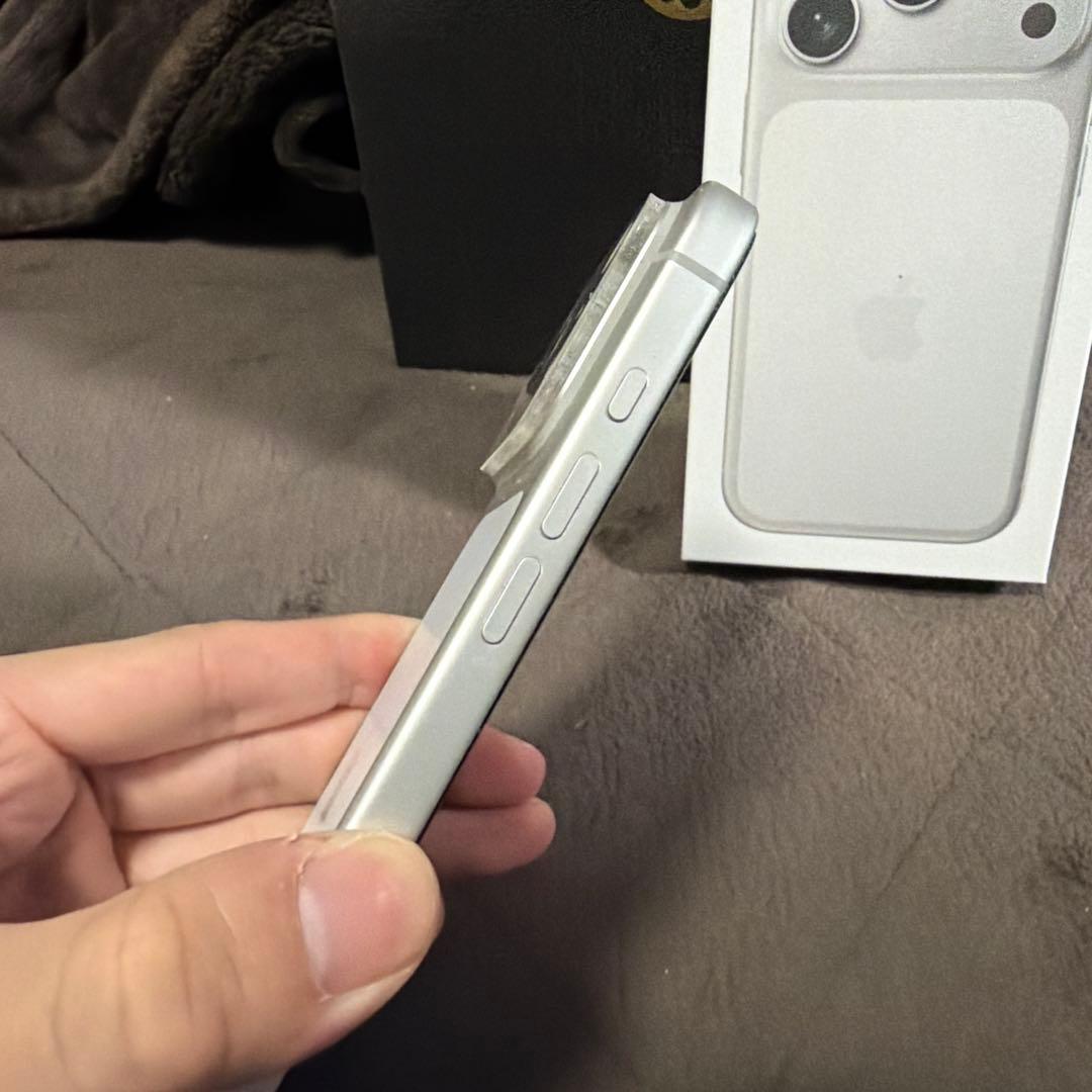 【美品】iPhone17pro 256gb