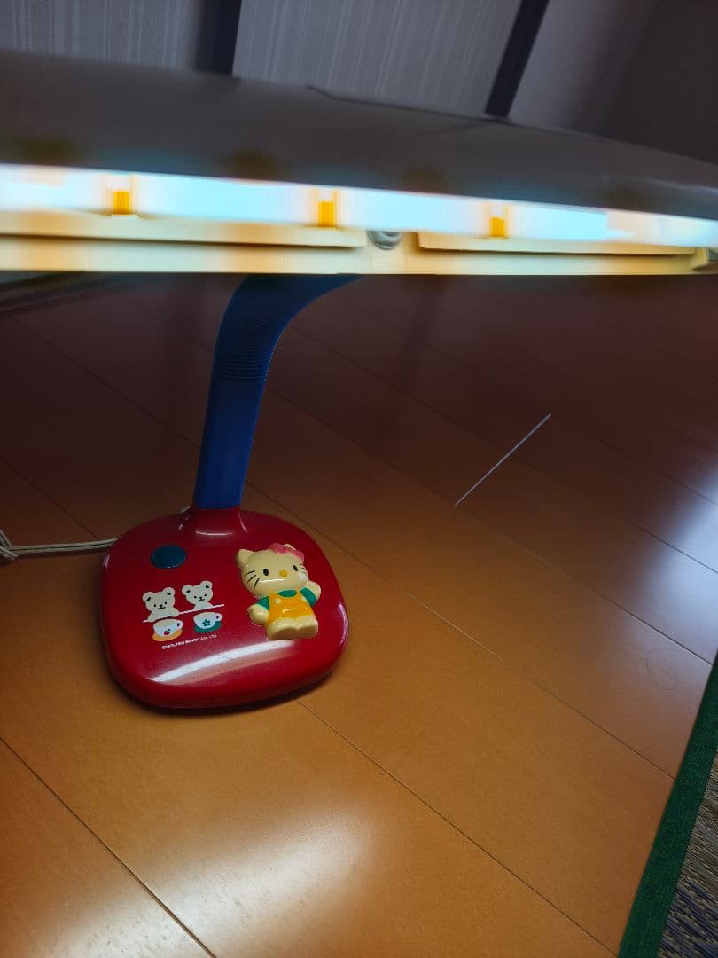 【レア】サンリオ　ハローキティ　スタンドライト　KiTTY　カレンダー　光る