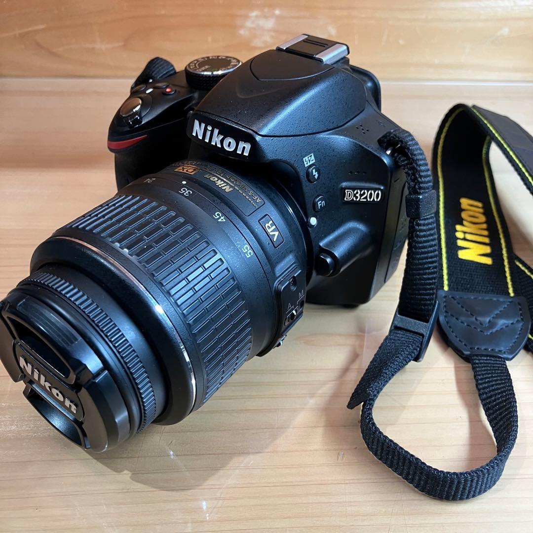 Nikon デジタル一眼レフカメラ D3200 ダブルレンズ