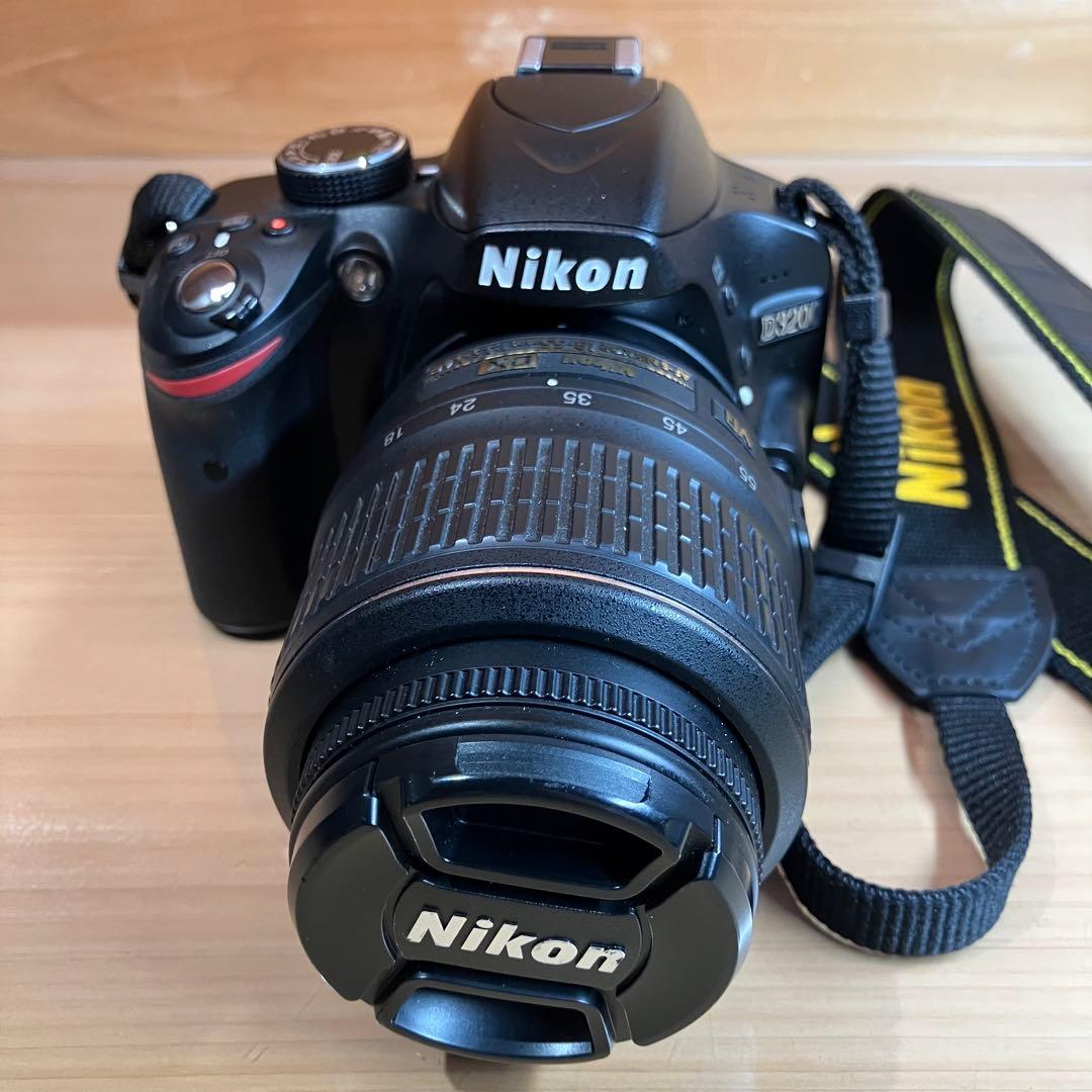 Nikon デジタル一眼レフカメラ D3200 ダブルレンズ