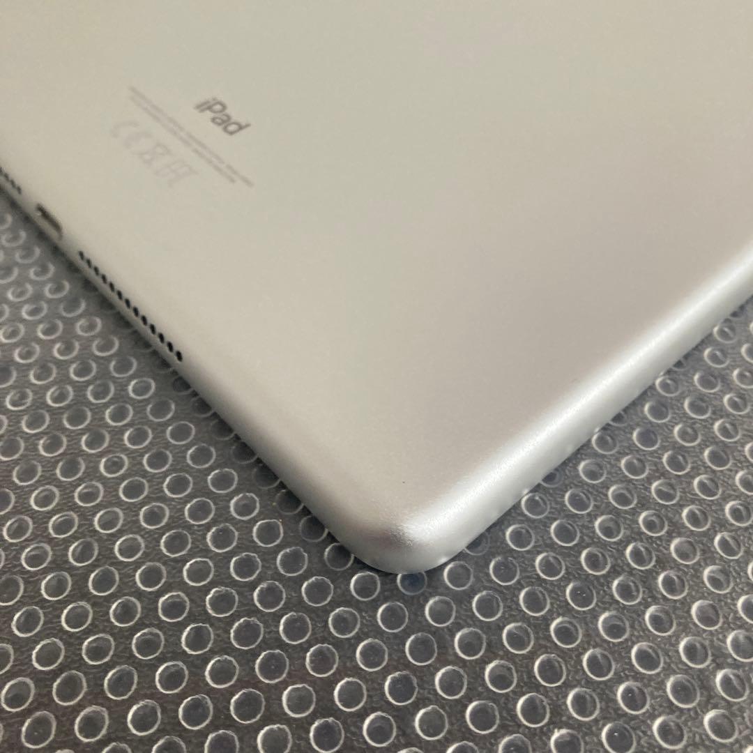 906 美品☆電池ほぼ新品☆iPad6 第6世代 32GB WIFIモデル☆