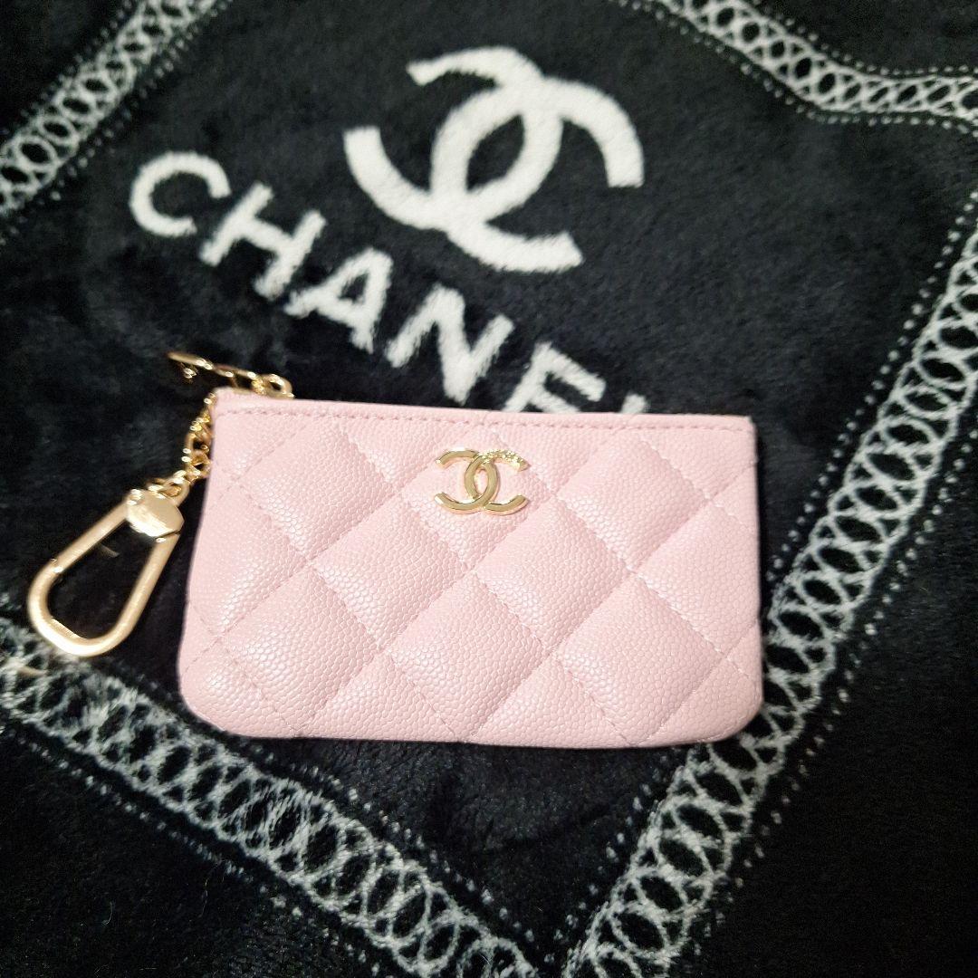 ラスト❣️CHANELゴールドロゴ ピンクキルティングケース ノベルティ