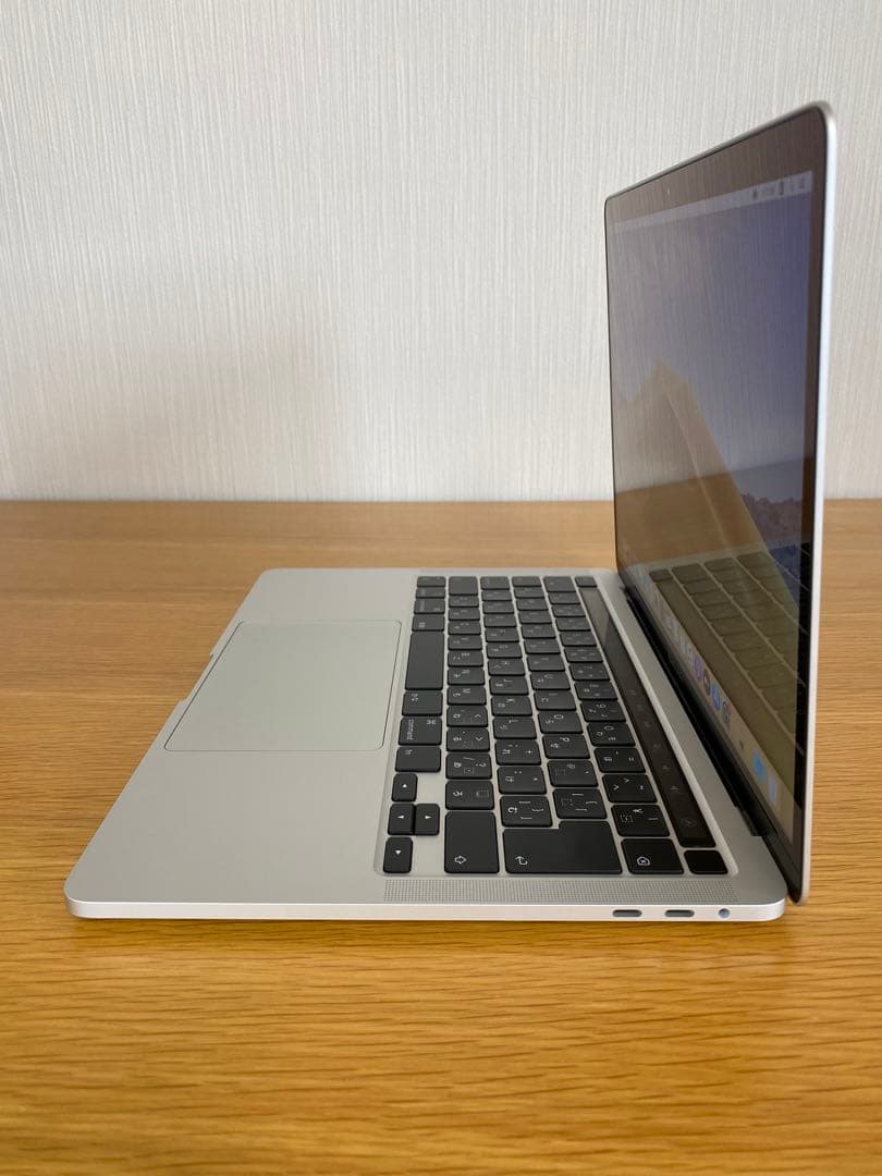 MacBook Pro 2020 上位モデル　未使用に近い　MacBook本体