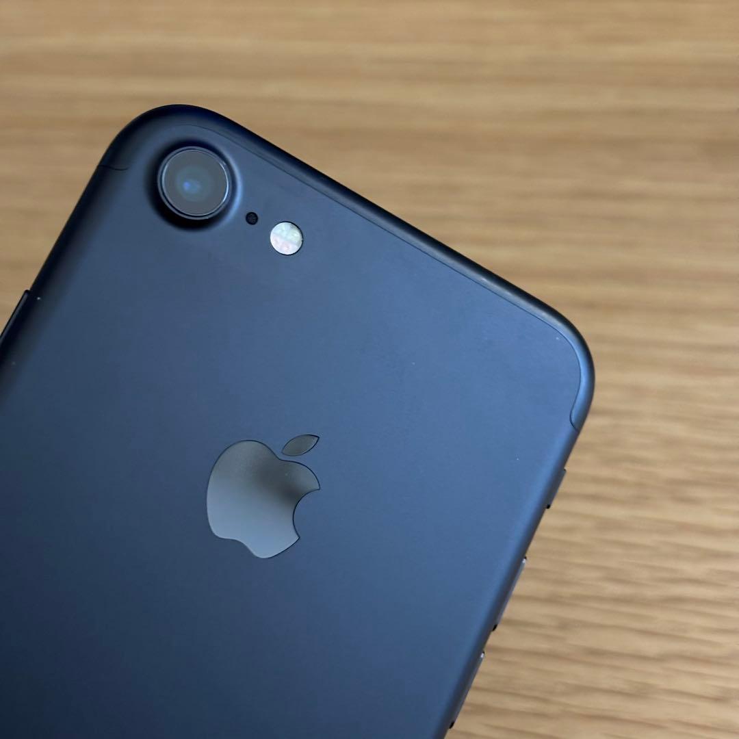 【バッテリー92%】【SIMフリー】iPhone7 128GB ブラック