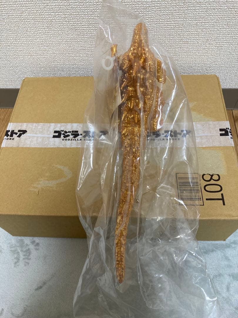 （新品）ゴジラ・ストア限定.メモリアルゴールドゴジラver.（フィギュア）