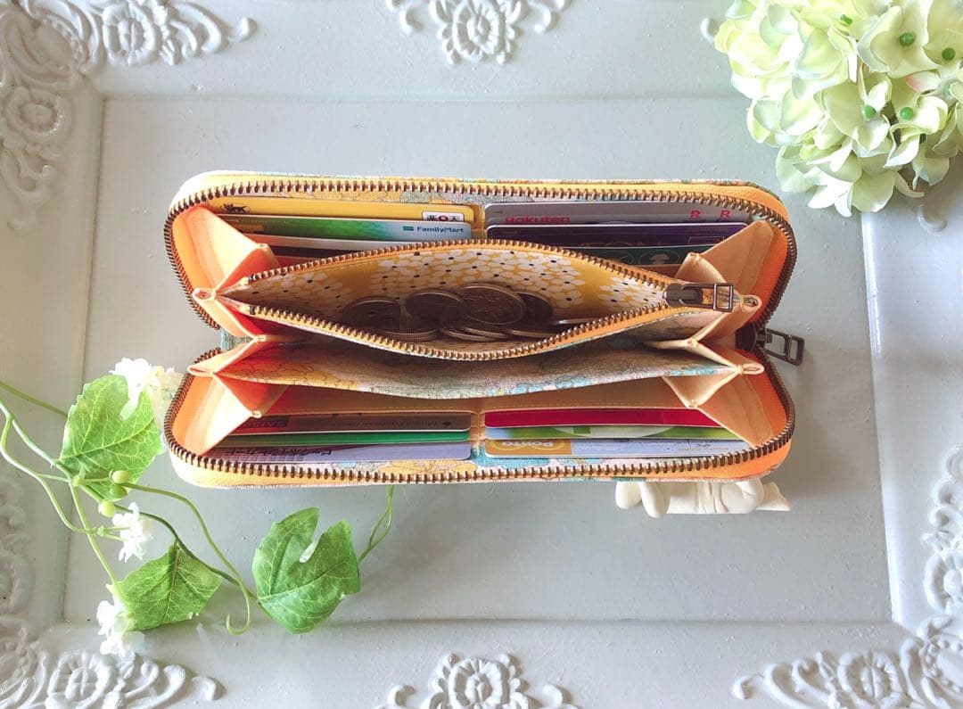 かわいい布で作った長財布　軽量なのに大容量！　キャロル柄