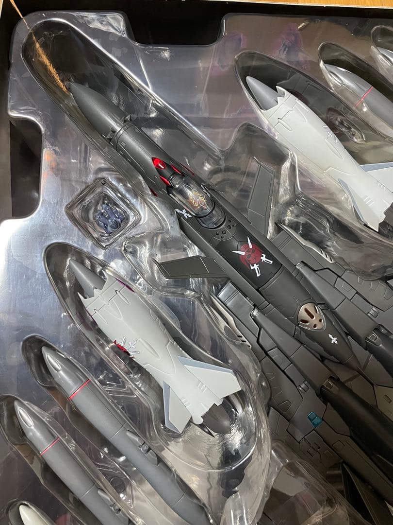 完全変形 1/60 SV-51γ イワノフ機 マクロス ゼロ YAMATO