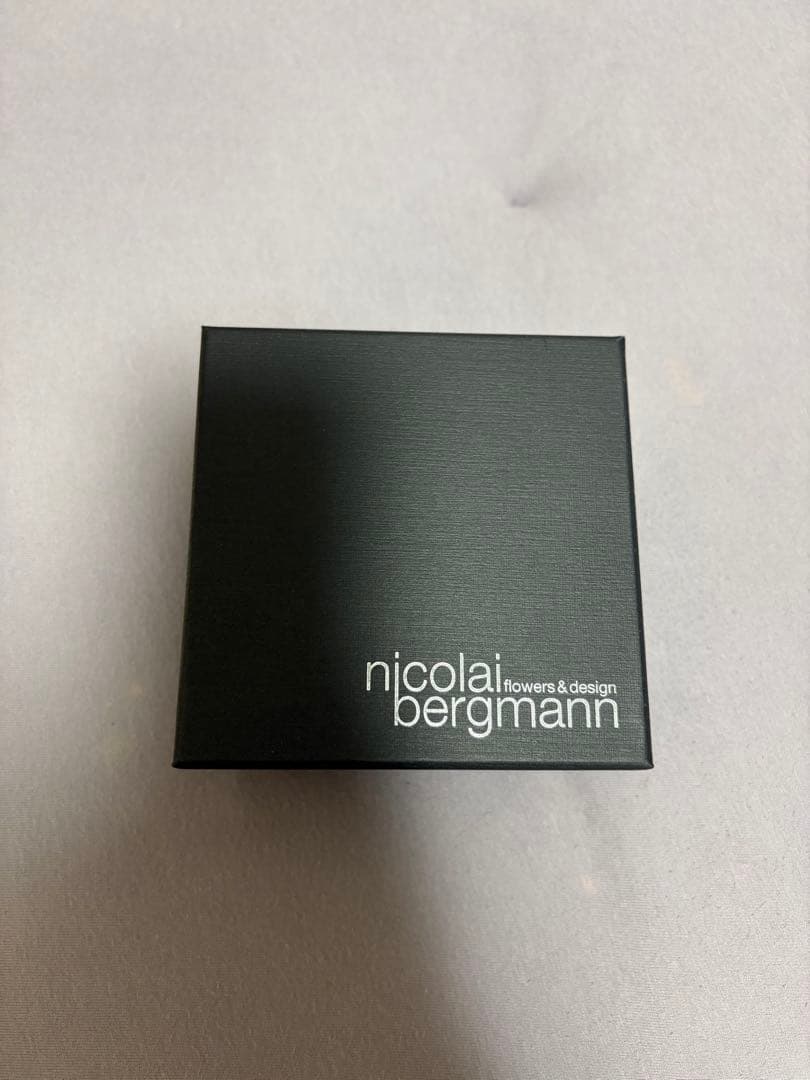 nicolai bergmann ボックス型花アレンジメント