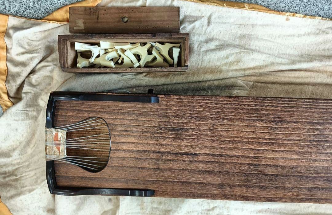 お琴　筝　筝柱付き