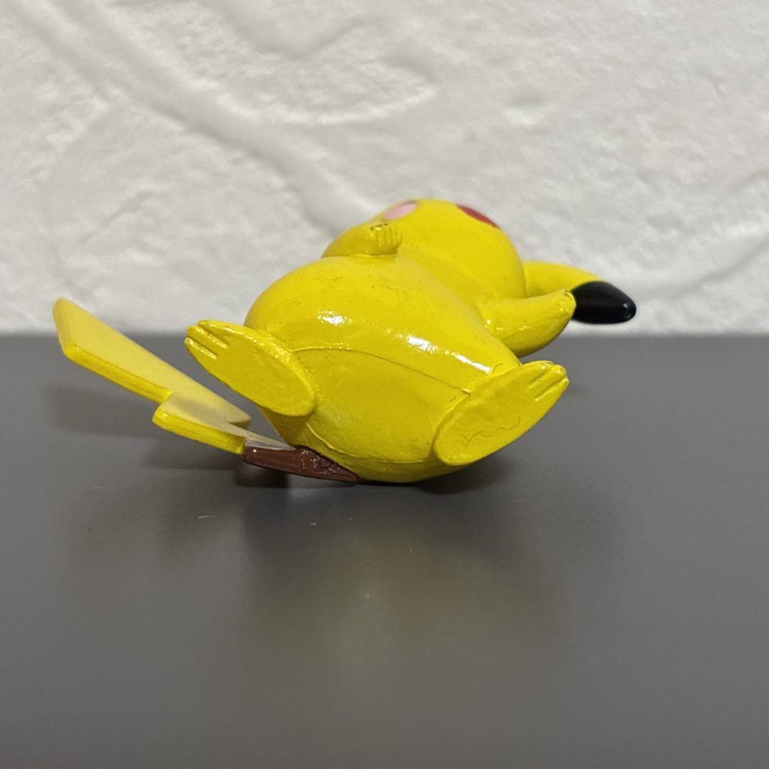 【希少】 レアポーズ　ピカチュウ　ポケモン　フィギュア