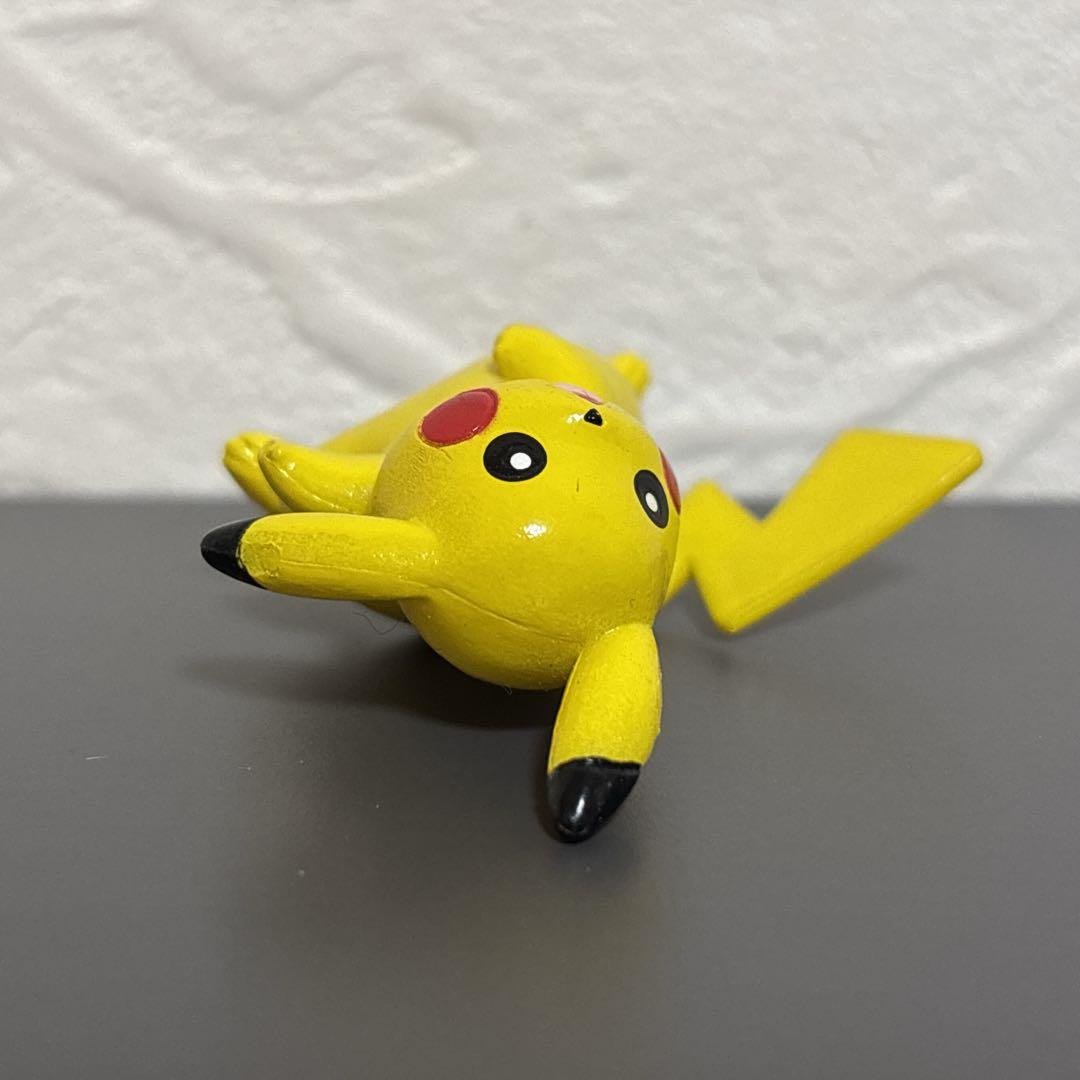 【希少】 レアポーズ　ピカチュウ　ポケモン　フィギュア