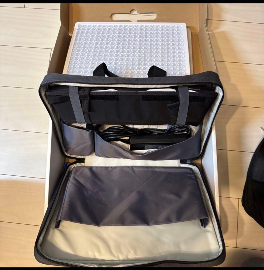 amaran Pano 120c 照明機器　新品保証あり