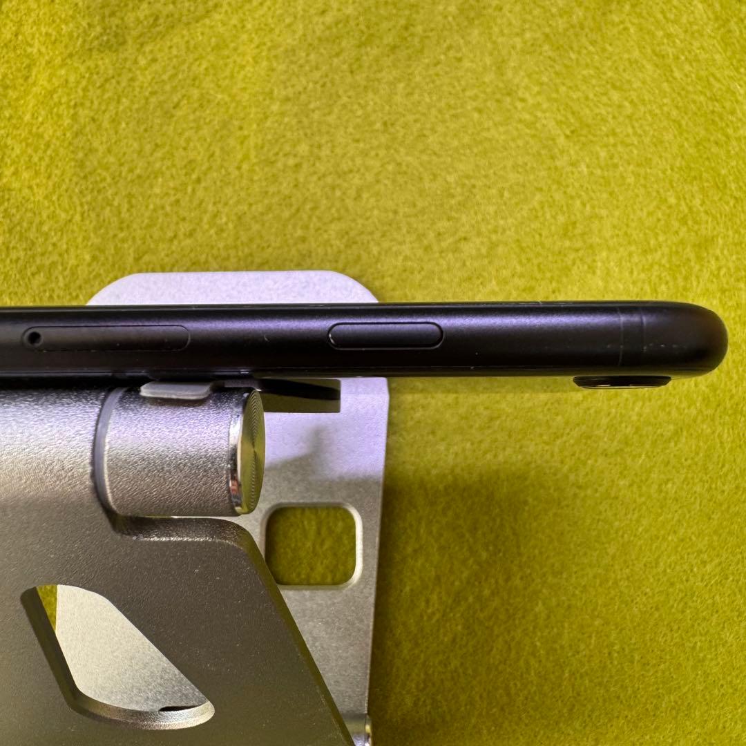 iPhoneSE2 64GB SIMフリー ブラック 初期化済 バッテリー86%