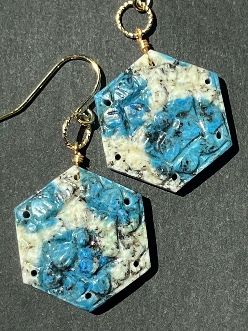 ＊14kgf K2ヘキサゴンシェープカービング ピアス