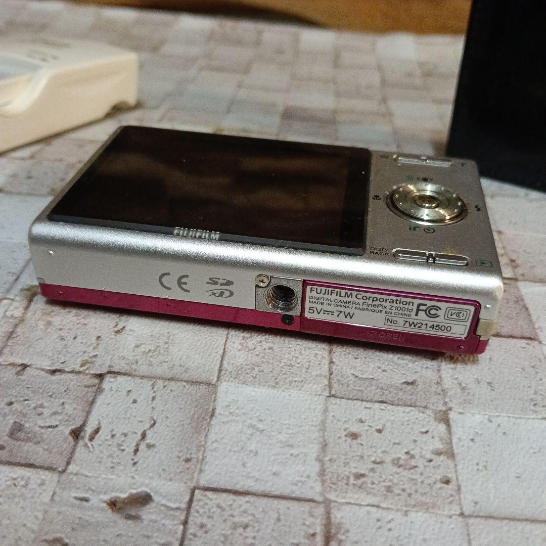 Canon IXY DIGITAL× Fujifilm FinePix