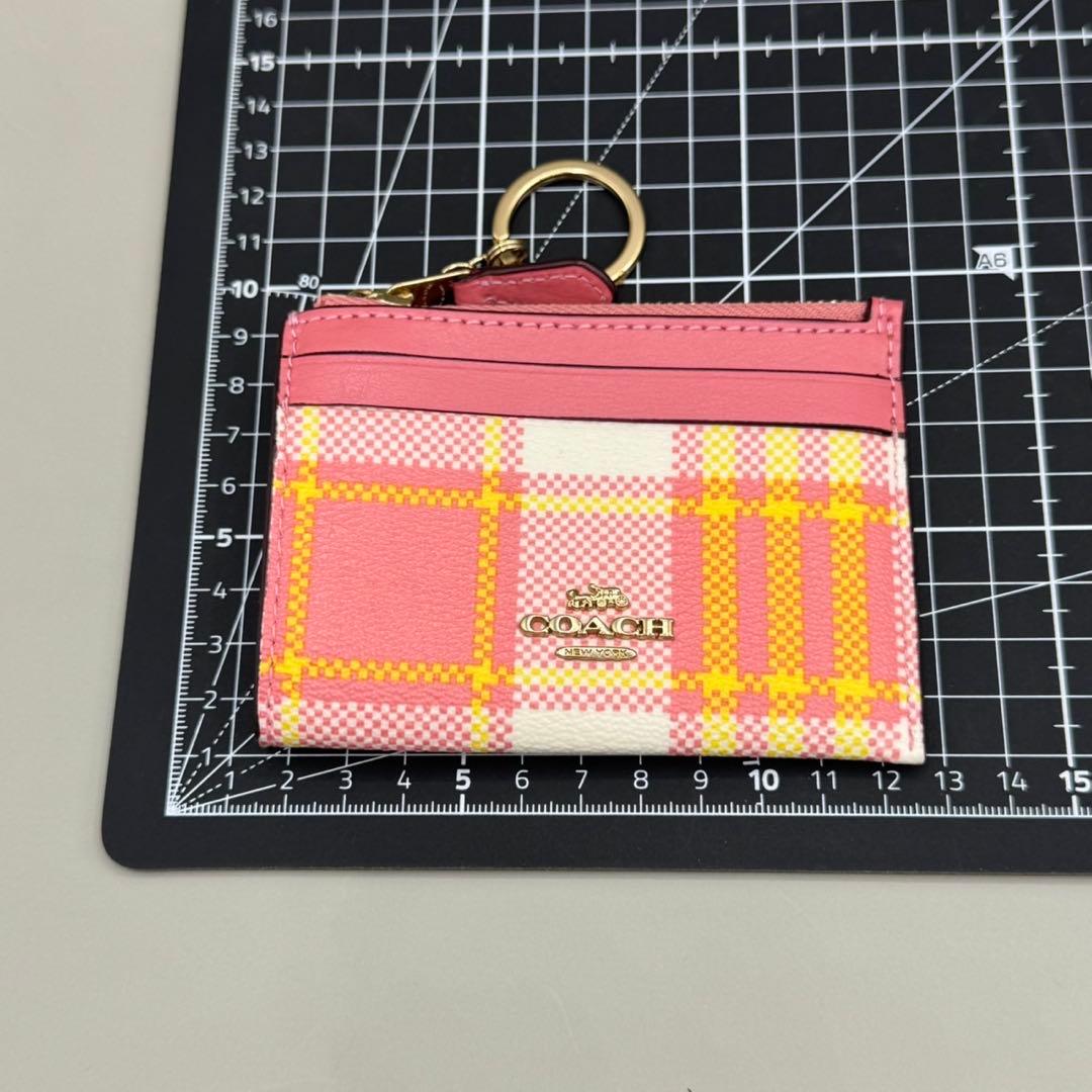 財布・ケース・小物入れ Coach Check Pink Coin Case with Key Ring