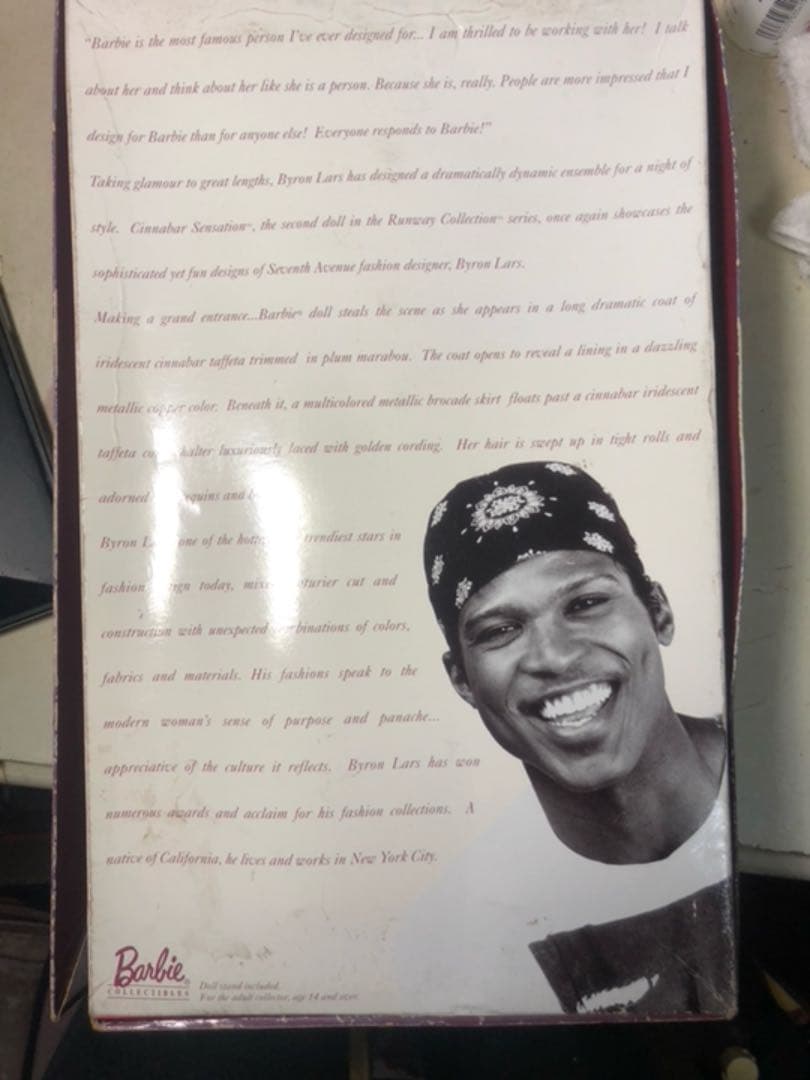 Mattel Barbie ゴールドラベル バイロンラーズです。