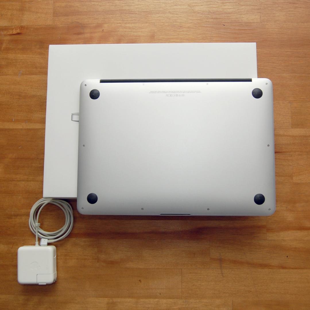 MacBook Air (mid-2013) 13インチ 完品 箱付き 美品