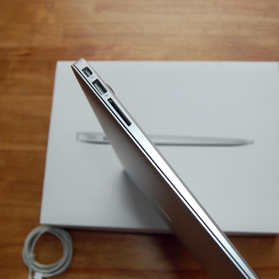 MacBook Air (mid-2013) 13インチ 完品 箱付き 美品