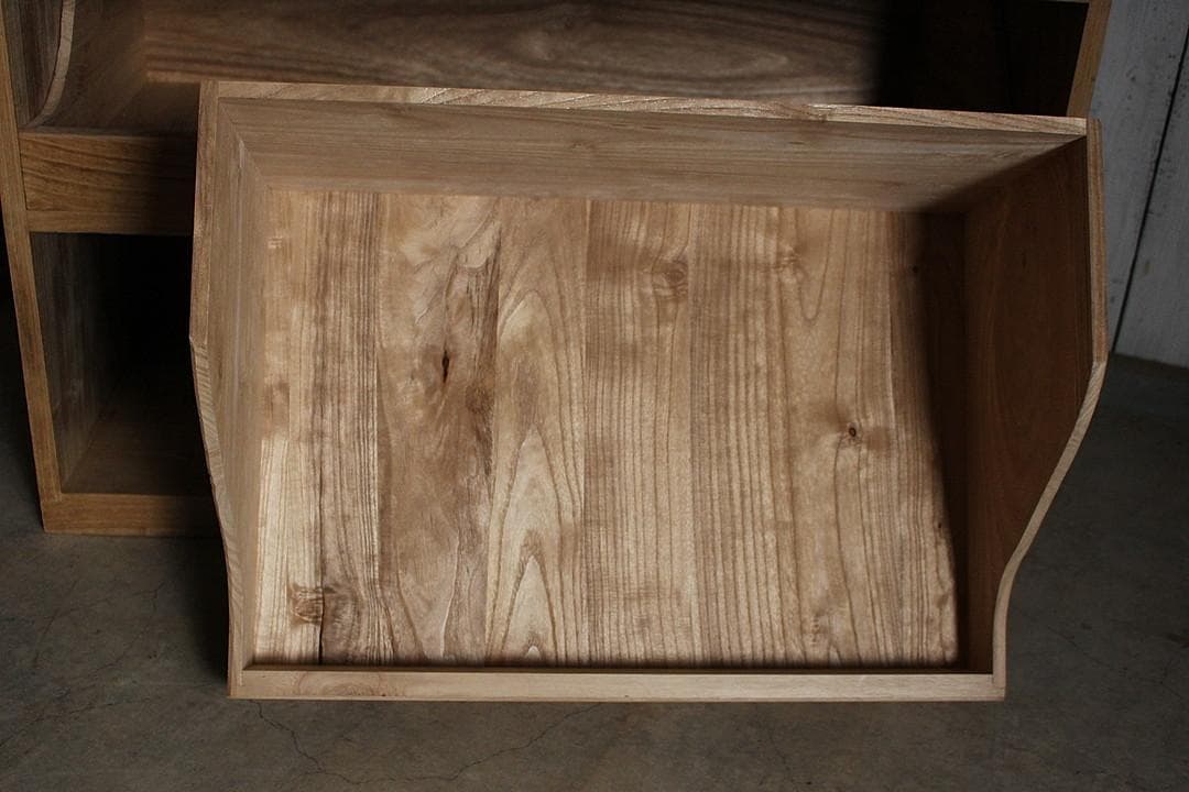 古い木製の引き出し　4杯　食器棚　シャツケース　収納棚　チェスト　古家具