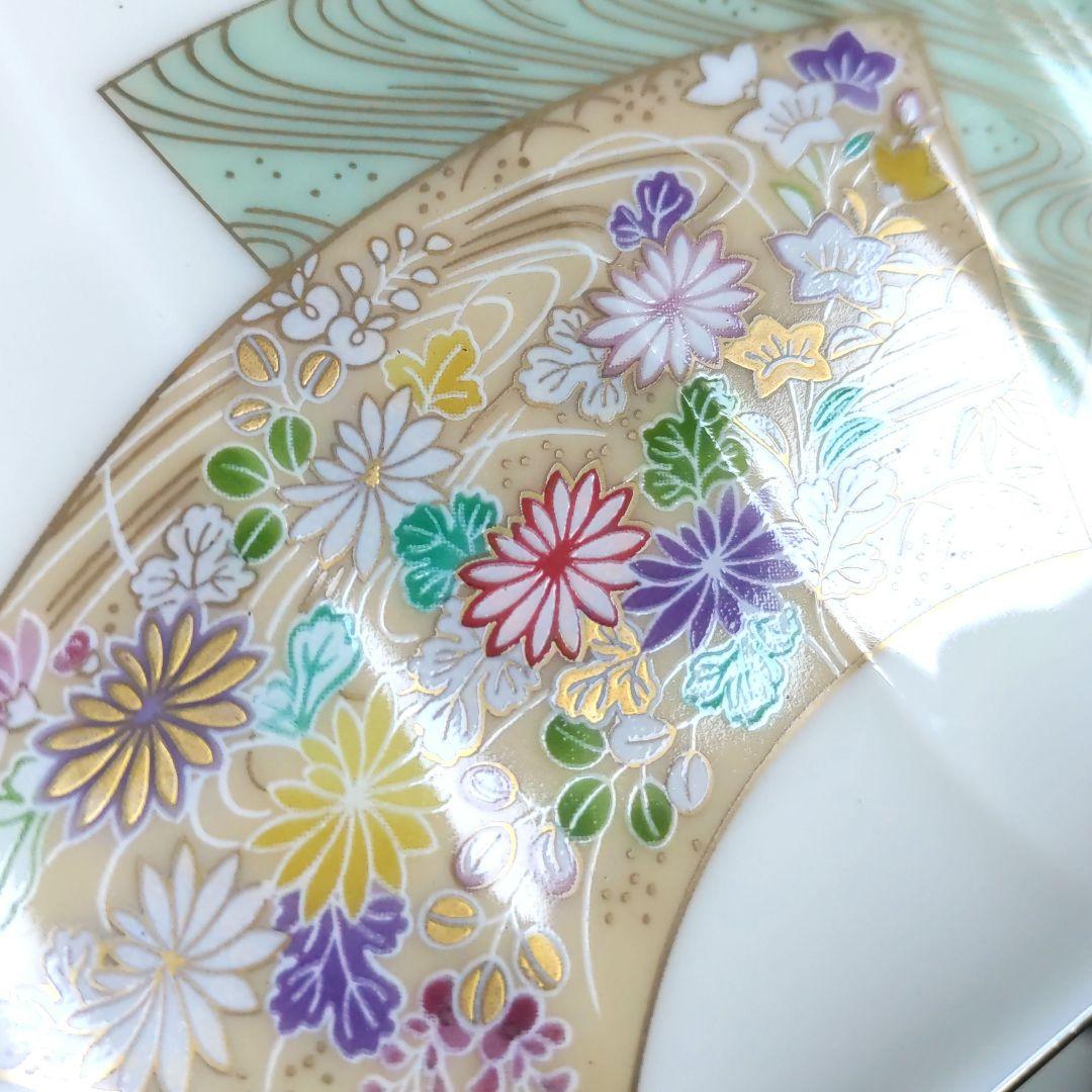 新品　千總　雛小袖　金彩色絵　菓子鉢　木箱／絵変わり　着物型小皿　紙箱　しおり付