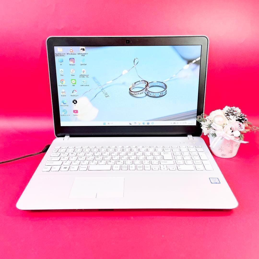 動作良好❣️すぐ使える薄型ノートパソコン✨️Windows11カメラVAIO白SSD