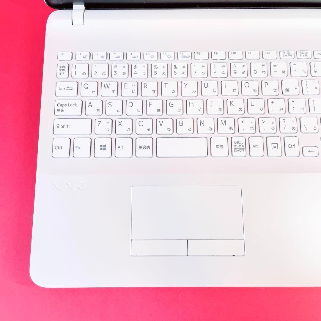 動作良好❣️すぐ使える薄型ノートパソコン✨️Windows11カメラVAIO白SSD
