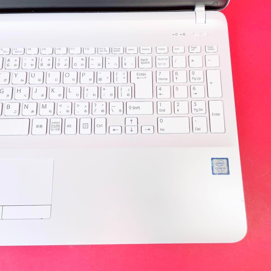 動作良好❣️すぐ使える薄型ノートパソコン✨️Windows11カメラVAIO白SSD