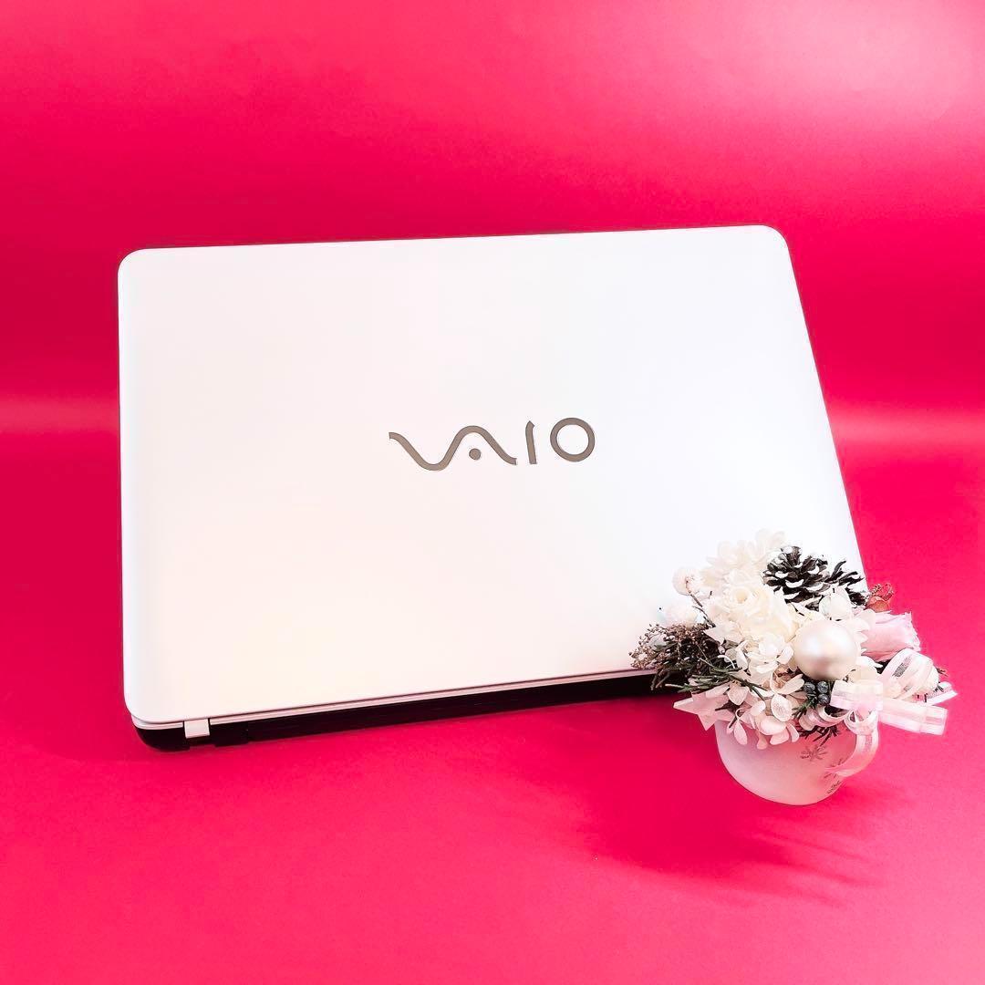 動作良好❣️すぐ使える薄型ノートパソコン✨️Windows11カメラVAIO白SSD