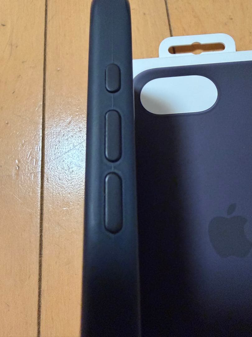 iPhone16e 128GB ⭐︎純正シリコンケース⭐︎NIMASOガラスフィルム