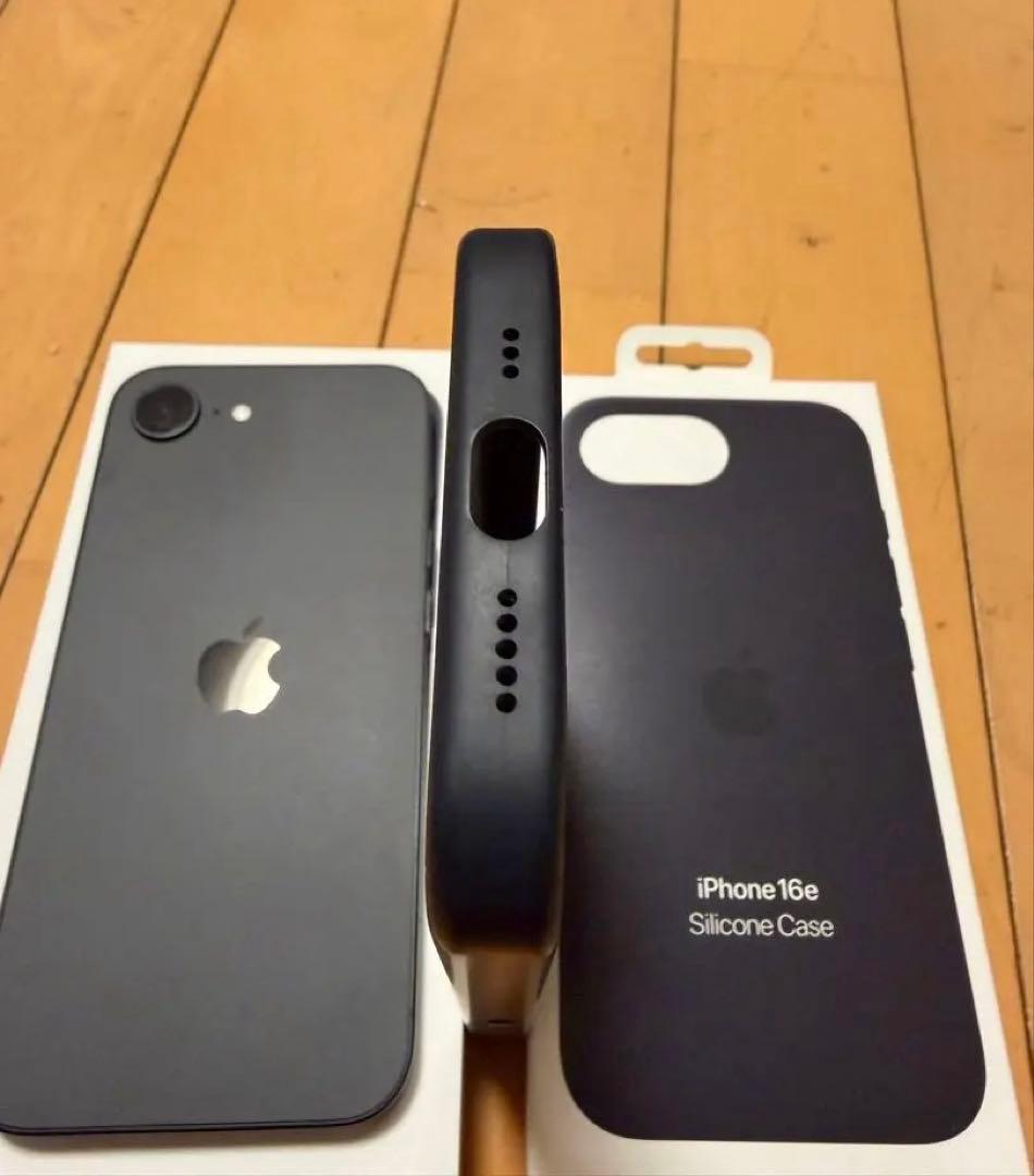 iPhone16e 128GB ⭐︎純正シリコンケース⭐︎NIMASOガラスフィルム