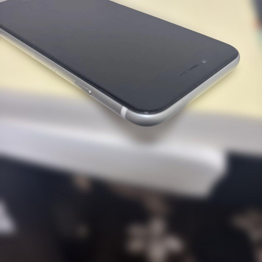 【極美品】iPhone SE 第2世代 64GB ホワイト SIMフリー 本体