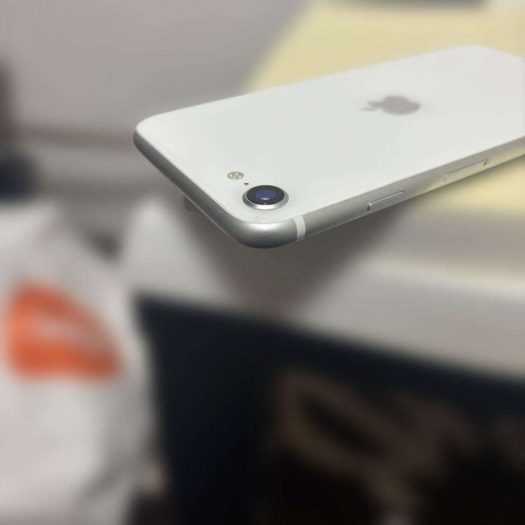 【極美品】iPhone SE 第2世代 64GB ホワイト SIMフリー 本体