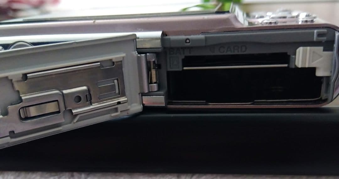 Panasonic Lumix DMC-FX30 デジタルカメラ　ピンクシルバー